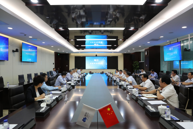 李凡榮焦健會(huì )見(jiàn)江西省委常委、副省長(cháng)任珠峰