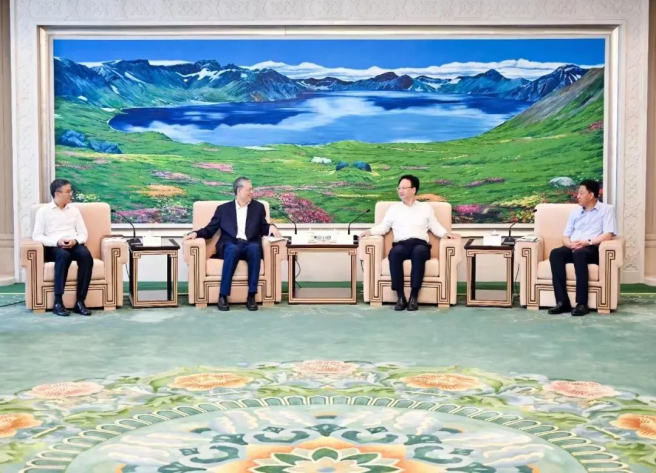 李凡榮焦健拜會(huì )吉林省委書(shū)記景俊海、省長(cháng)胡玉亭