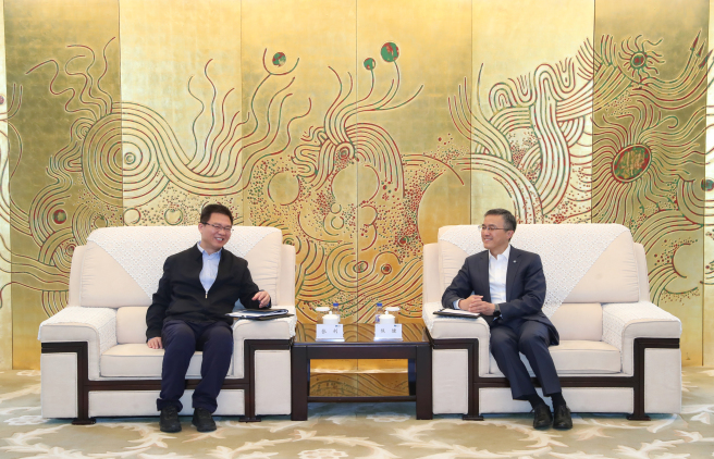 焦健會(huì )見(jiàn)中衛市委書(shū)記張利