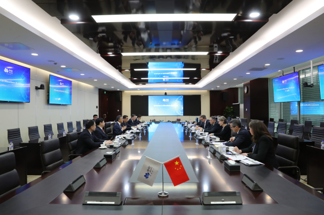 焦健會(huì )見(jiàn)道達爾能源董事長(cháng)兼首席執行官潘彥磊